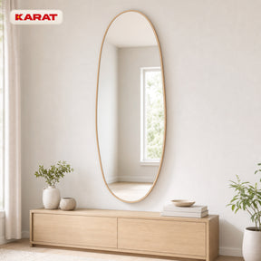 Passpiegel | Nina | Organische wandspiegel met aluminium frame in houtlook | 65 × 150 cm